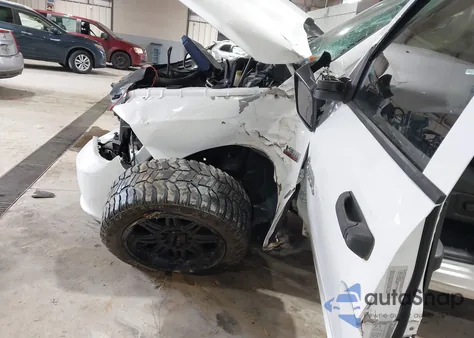 2015 Ram 1500 Express из США, поврежденный, VIN 1C6RR7FT4FS691352